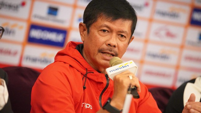 Indra Sjafri mengungkapkan strategi kemenangan telak Timnas Indonesia U-20 atas Maladewa dalam Kualifikasi Piala Asia U-20, menekankan penguasaan bola dan tekanan tinggi.