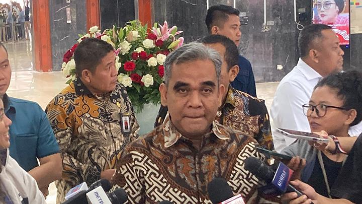 Sekjen Partai Gerindra, Ahmad Muzani, menyatakan bahwa nama Pratikno, mantan Menteri Sekretaris Negara, masuk dalam pembicaraan untuk kabinet Prabowo Subianto jika ia terpilih sebagai presiden dalam Pemilu 2024. Namun, keputusan final mengenai komposisi kabinet tetap berada di tangan Prabowo.